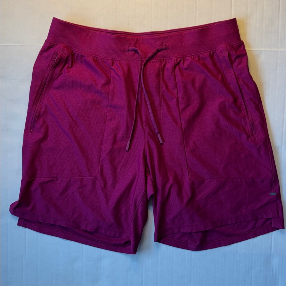 Lululemon Athletica Time To Train Magenta Shorts size M